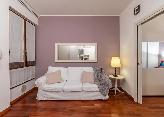 Lorenteggio 31 cosy apartment - Vesta